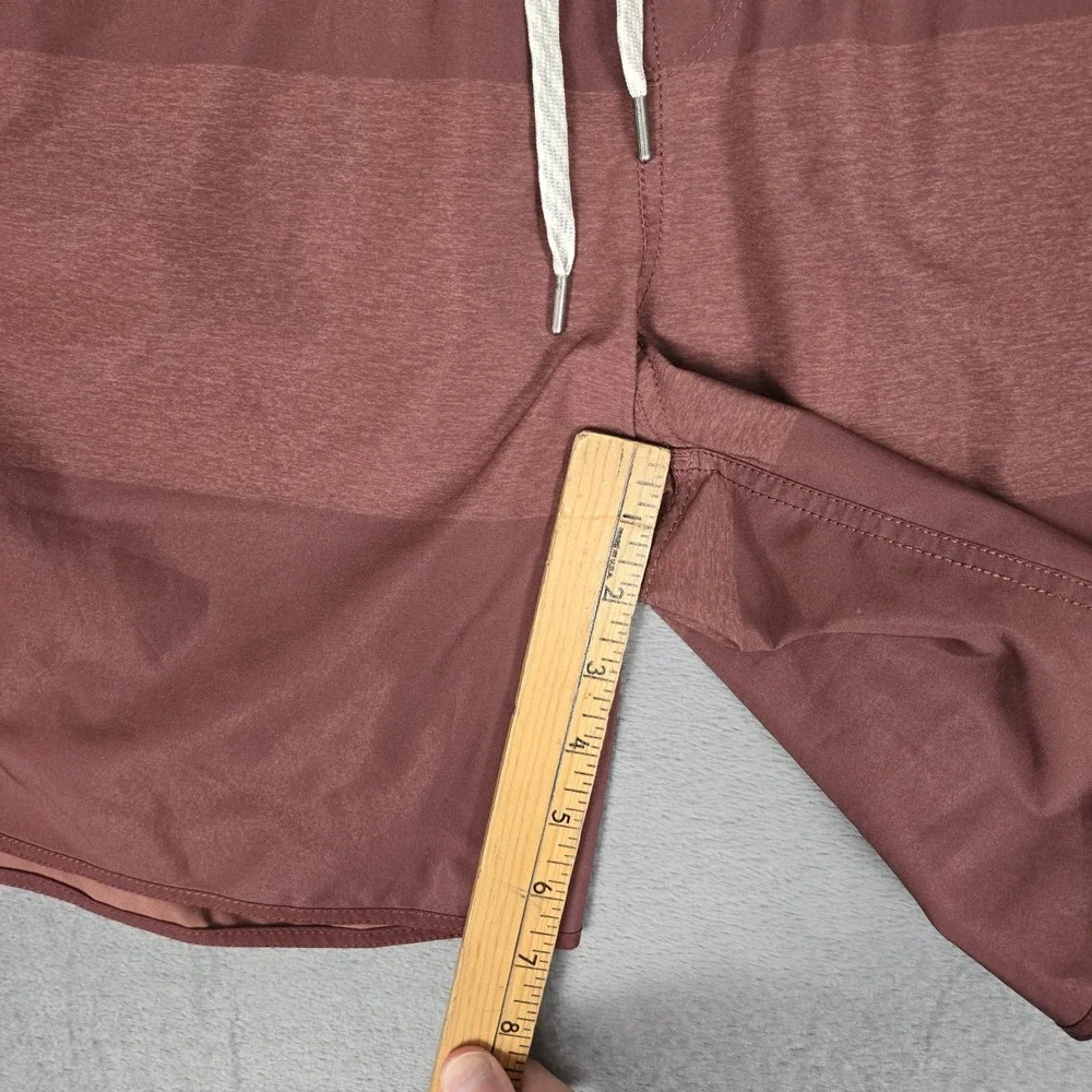 Vuori Banks Board Shorts Mens XL Stripe Athletic Swim Trunks Maroon Large V330
